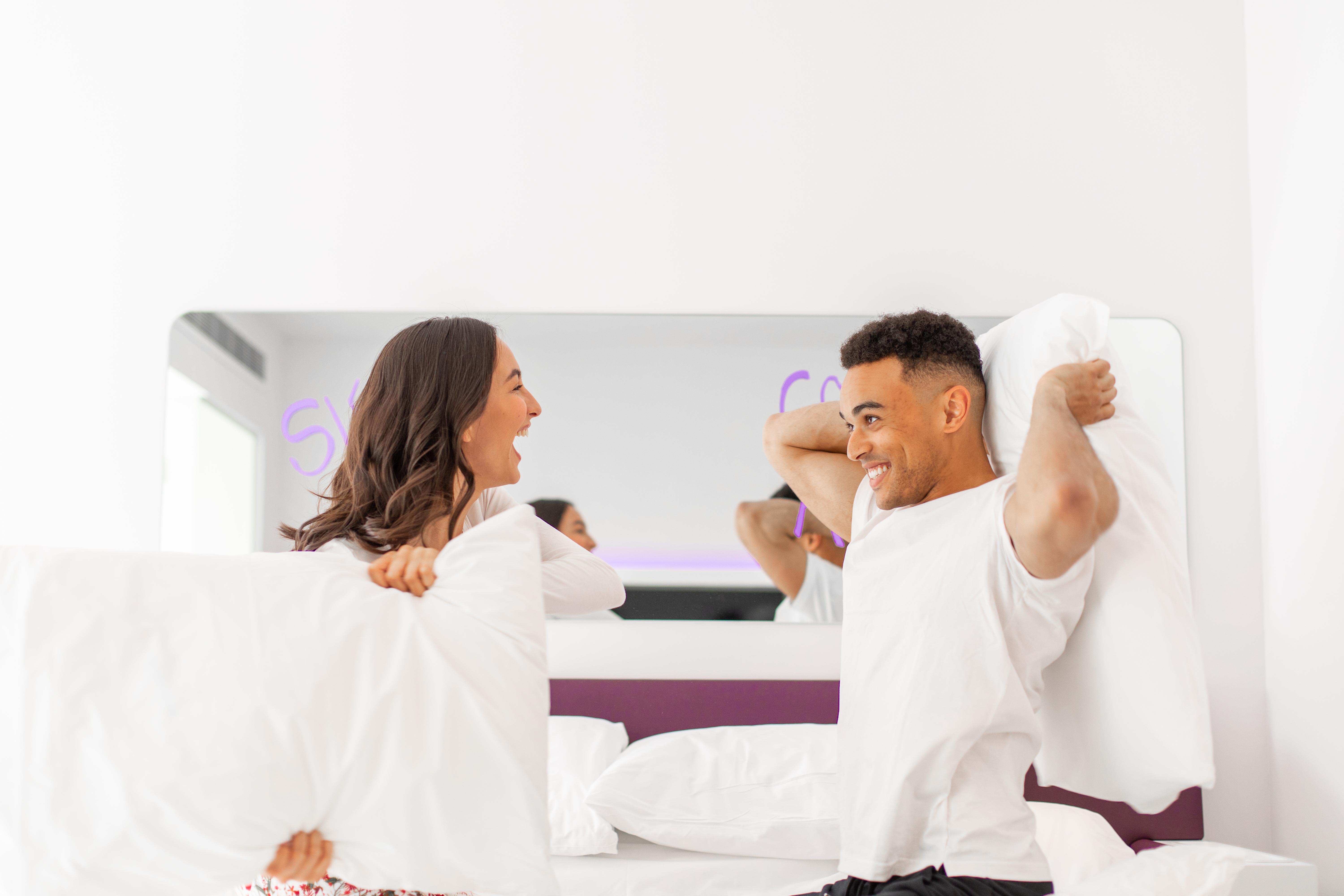 Yotel Glasgow Exteriér fotografie "I'm so happy to be with you"