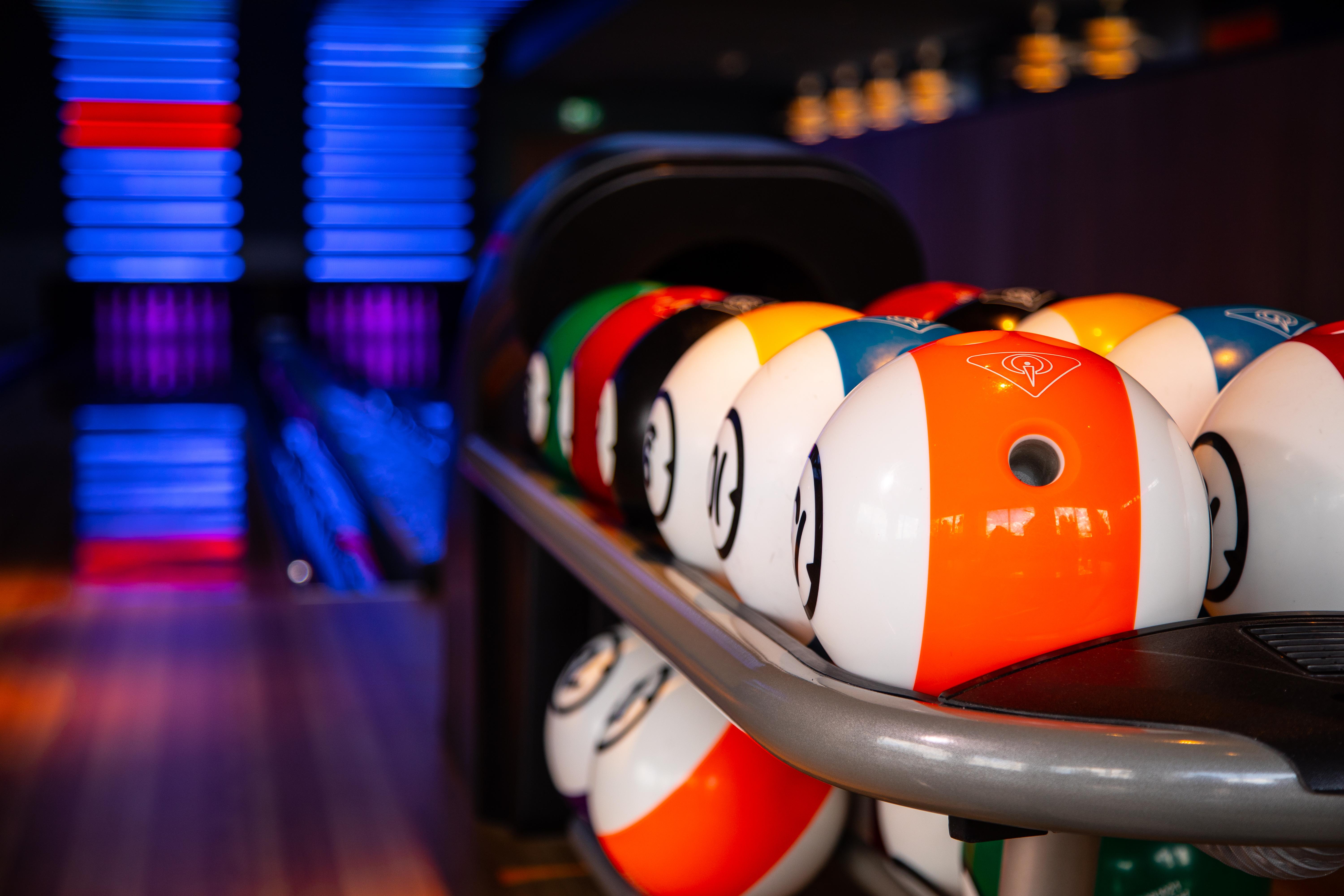 Yotel Glasgow Exteriér fotografie "The ball is in the gutter."