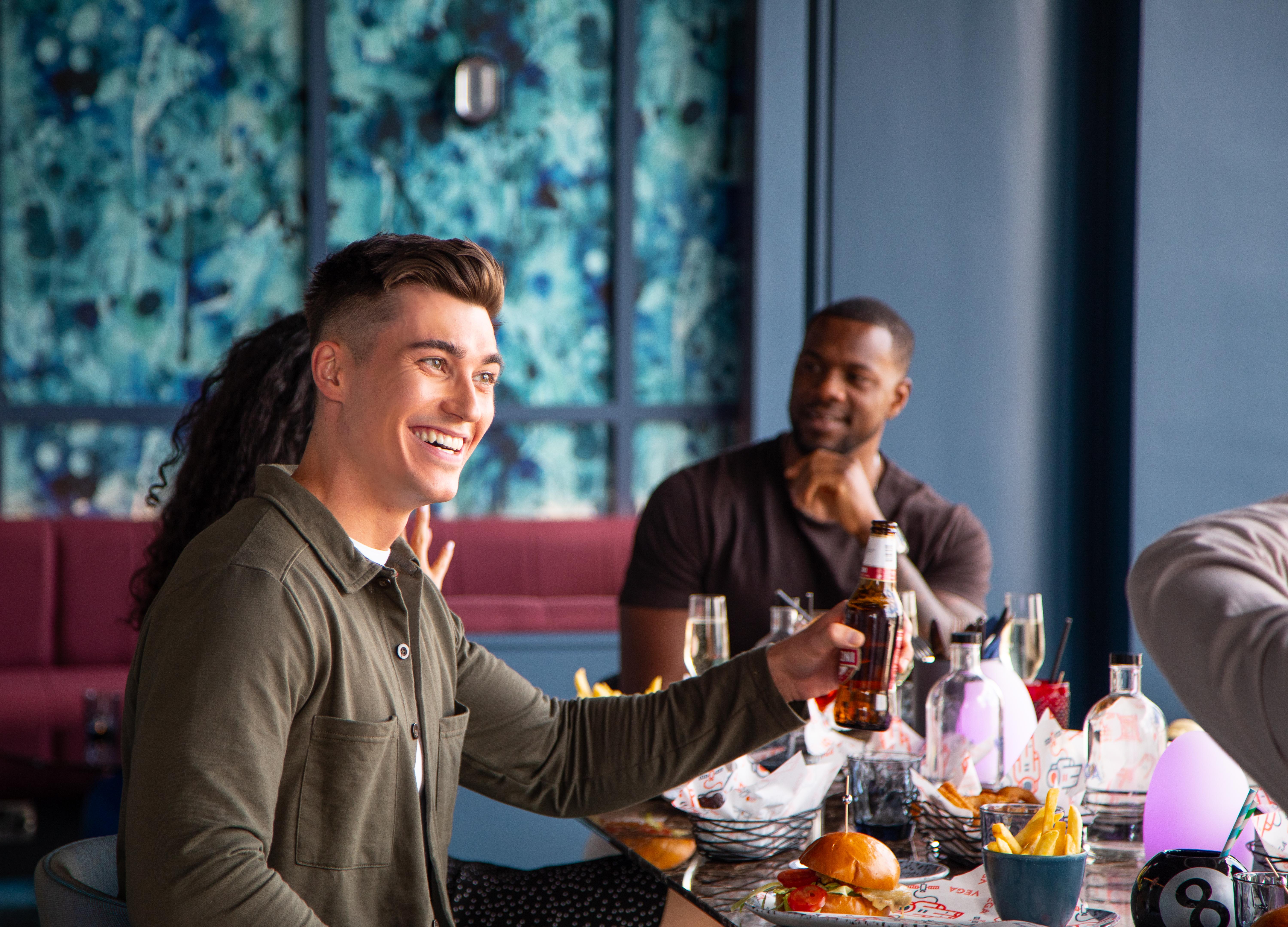 Yotel Glasgow Exteriér fotografie "I'm not a fan of the way you talk to me."